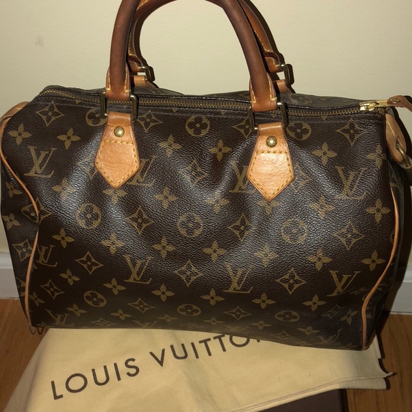 Louis Vuitton Authentic “Speedy 30” Handbag - Picture 3 of 7